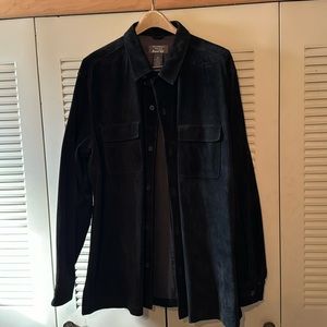 Men’s black genuine suede shirt jacket.